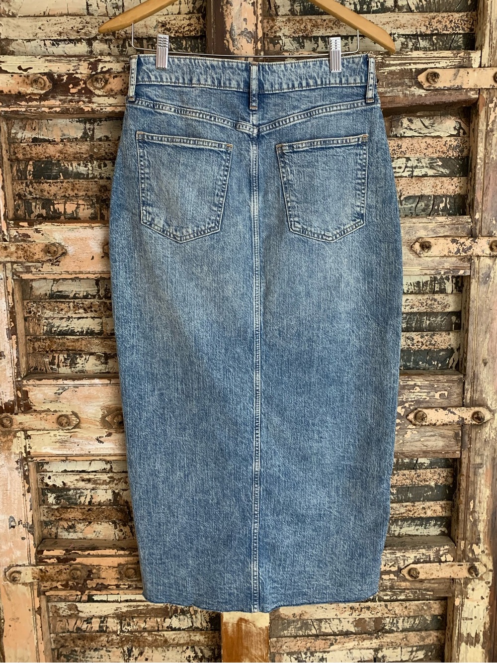 GAP Light Blue Wash Denim Pencil Skirt, Raw Hem Front Slit Western Boho Tall 6T - Picture 3 of 16